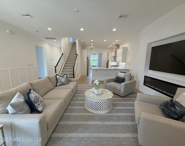 8367 Gullen Drive - Photo Thumbnail 4