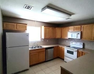 5330 Wellington Lane - Photo Thumbnail 7