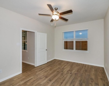 7619 Tipton Meadow Way - Photo Thumbnail 7