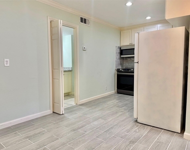 1311 Antoine Drive - Photo Thumbnail 14