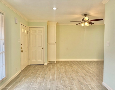 1311 Antoine Drive - Photo Thumbnail 6