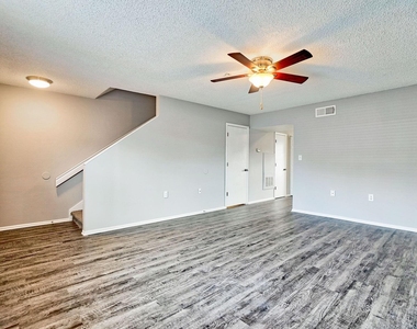 12021 Mccormick Rd - Photo Thumbnail 11