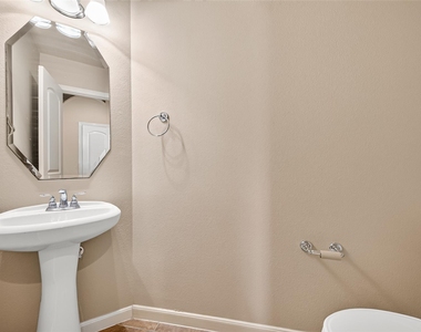 5207 Belvedere Drive - Photo Thumbnail 9