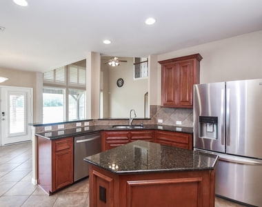 5207 Belvedere Drive - Photo Thumbnail 15