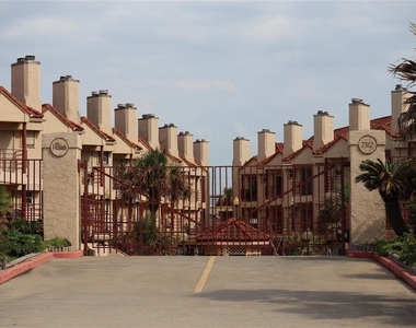 7312 Seawall Boulevard - Photo Thumbnail 18