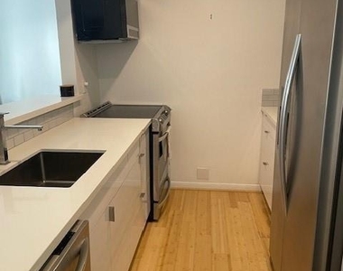 7312 Seawall Boulevard - Photo Thumbnail 6