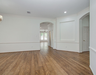 1515 Sheltons Bend Court - Photo Thumbnail 7