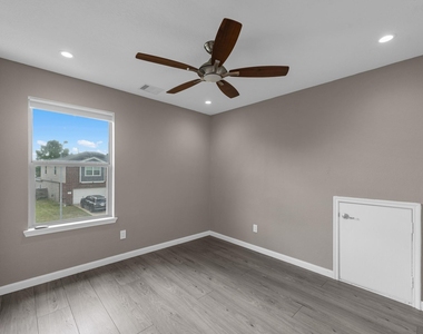 15203 Sienna Glen Court - Photo Thumbnail 22