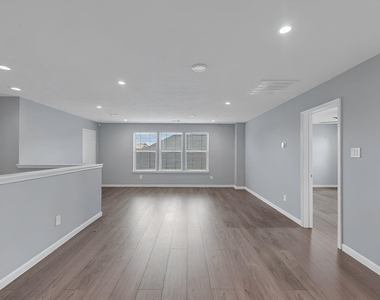 15203 Sienna Glen Court - Photo Thumbnail 17