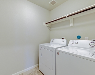 239 Murrieta Lane - Photo Thumbnail 9