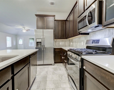 239 Murrieta Lane - Photo Thumbnail 16