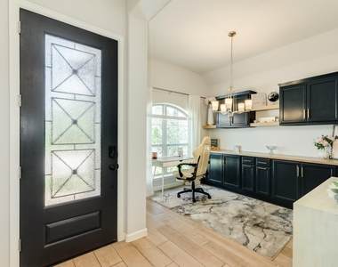 5023 Eliot Place - Photo Thumbnail 2