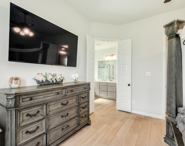 5023 Eliot Place - Photo Thumbnail 14