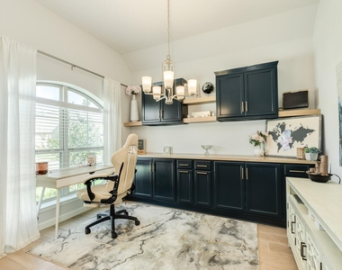 5023 Eliot Place - Photo Thumbnail 3