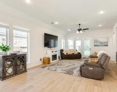 5023 Eliot Place - Photo Thumbnail 10
