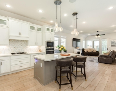 5023 Eliot Place - Photo Thumbnail 8
