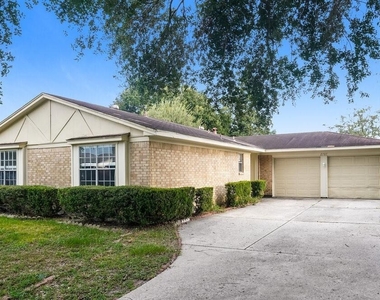 2707 Skelton Drive - Photo Thumbnail 1