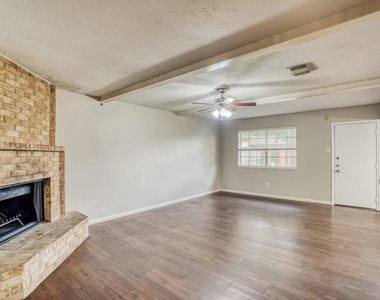 2707 Skelton Drive - Photo Thumbnail 4