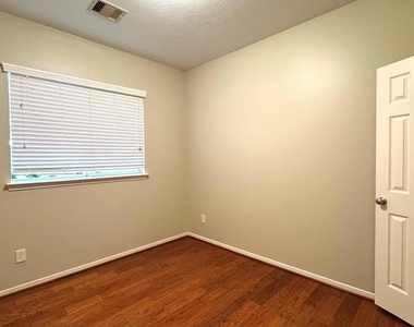 8923 Willow Wind Lane - Photo Thumbnail 26