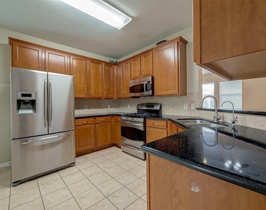 8923 Willow Wind Lane - Photo Thumbnail 8