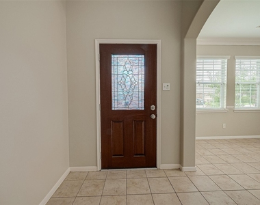 8923 Willow Wind Lane - Photo Thumbnail 5