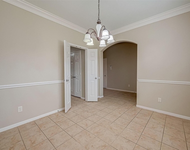 8923 Willow Wind Lane - Photo Thumbnail 7