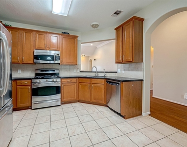 8923 Willow Wind Lane - Photo Thumbnail 12