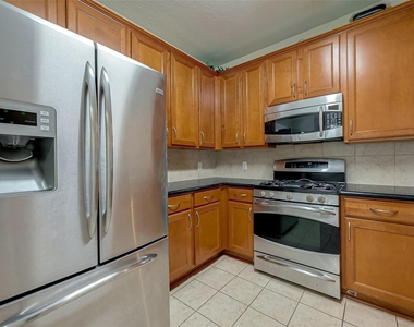 8923 Willow Wind Lane - Photo Thumbnail 9