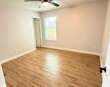 12651 Powell Lane - Photo Thumbnail 6