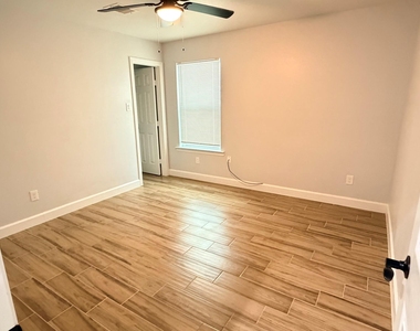 12651 Powell Lane - Photo Thumbnail 8
