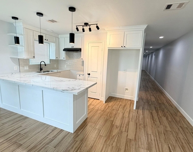 12651 Powell Lane - Photo Thumbnail 4