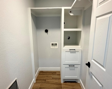 12651 Powell Lane - Photo Thumbnail 7