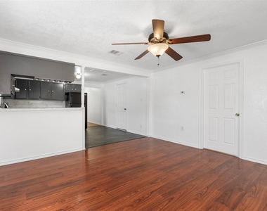 2701 Almendares Avenue - Photo Thumbnail 3