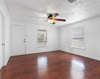 2701 Almendares Avenue - Photo Thumbnail 8