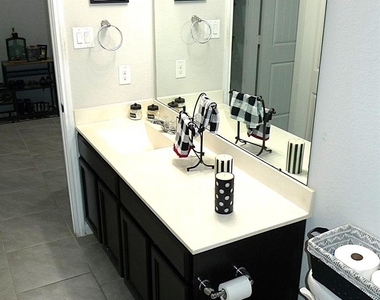 3919 Mcdonough Way - Photo Thumbnail 22
