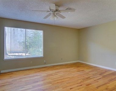 1707 Windy Meadow Drive - Photo Thumbnail 9