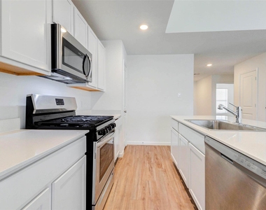 27030 Breakaway Lane - Photo Thumbnail 12
