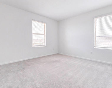 27030 Breakaway Lane - Photo Thumbnail 25