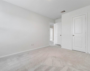 27030 Breakaway Lane - Photo Thumbnail 28