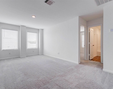 27030 Breakaway Lane - Photo Thumbnail 24