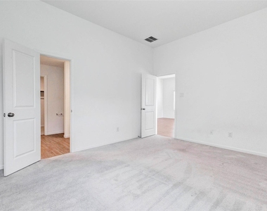 27030 Breakaway Lane - Photo Thumbnail 16