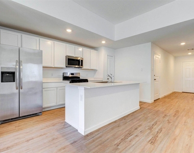 27030 Breakaway Lane - Photo Thumbnail 11