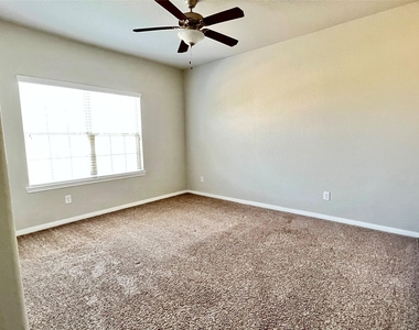 23527 Prato Gardens Lane - Photo Thumbnail 9