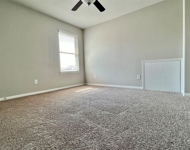 23527 Prato Gardens Lane - Photo Thumbnail 11