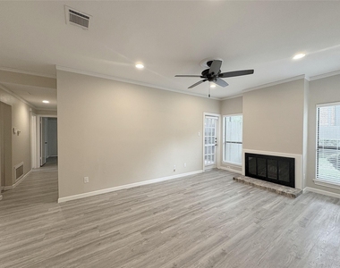 1201 Bering Drive - Photo Thumbnail 2