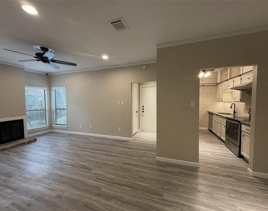 1201 Bering Drive - Photo Thumbnail 4