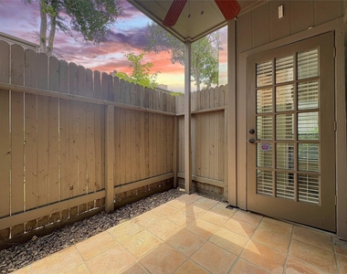 1201 Bering Drive - Photo Thumbnail 16