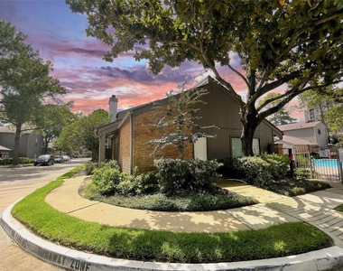 1201 Bering Drive - Photo Thumbnail 19