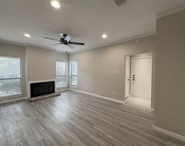 1201 Bering Drive - Photo Thumbnail 3