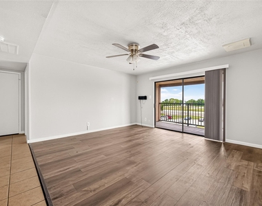 206 Plaza Verde Drive - Photo Thumbnail 14